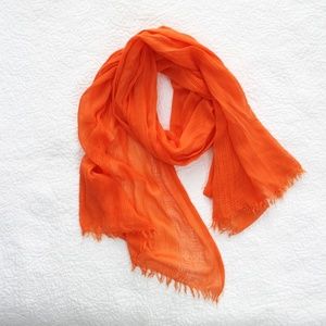 Orange scarf 🏈 Great for game day!